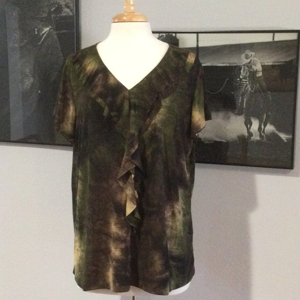 Dressbarn Camouflage Ruffle Front Top SZ 2X